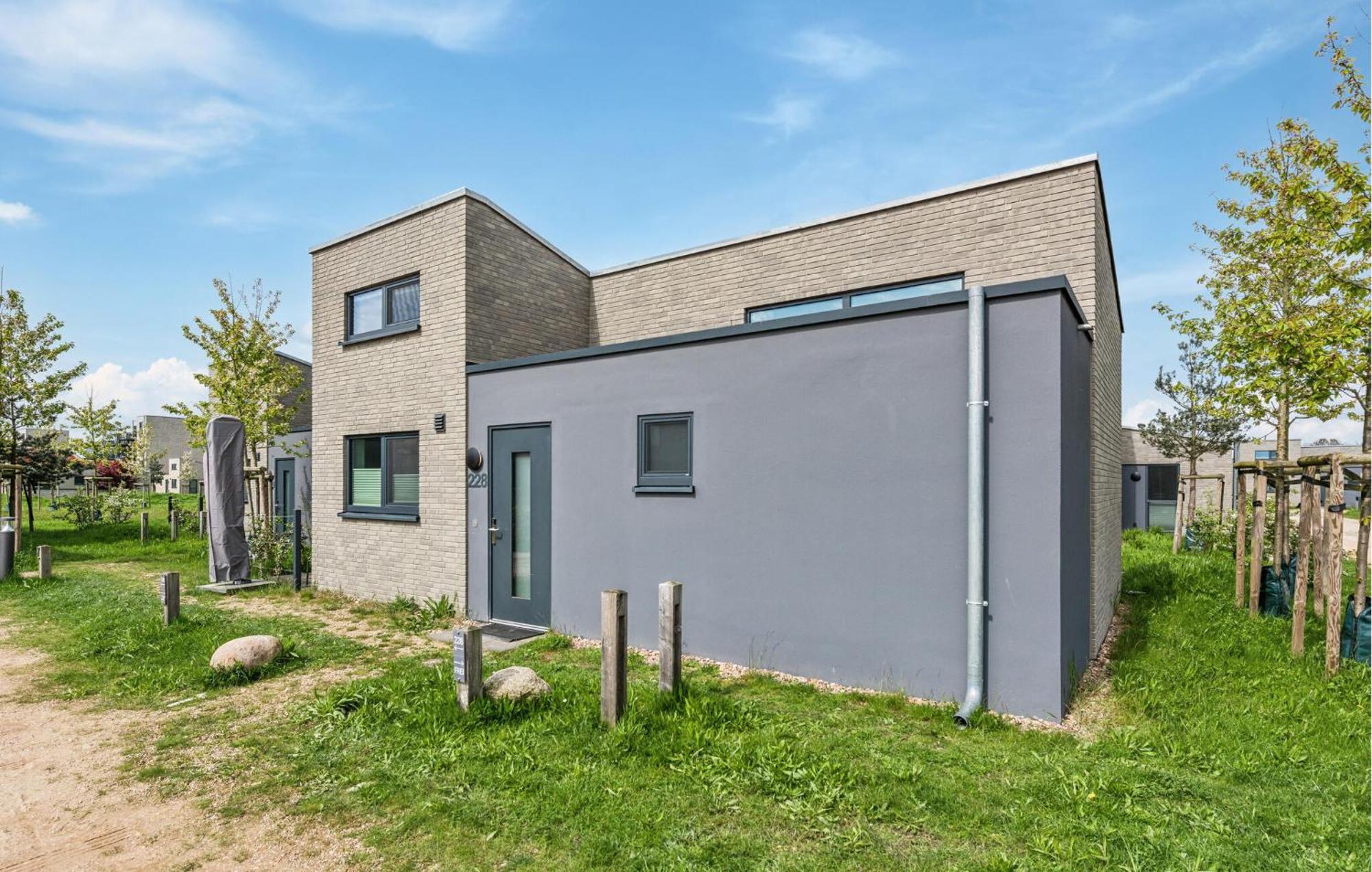 2 Bedroom Awesome Home In Lembruch-Duemmer See Exterior foto